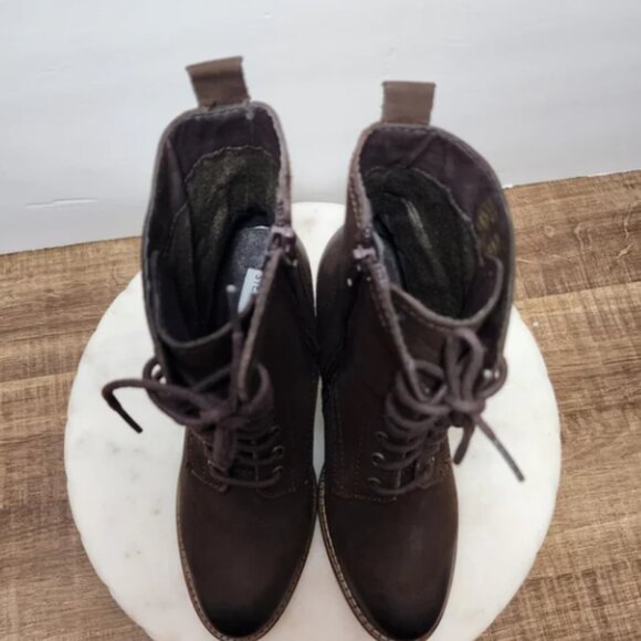 Steve Madden "Lauuren" Nubuck Leather Lace-Up Ankle Booties Sz 9.5M Dark Brown - Picture 2 of 3